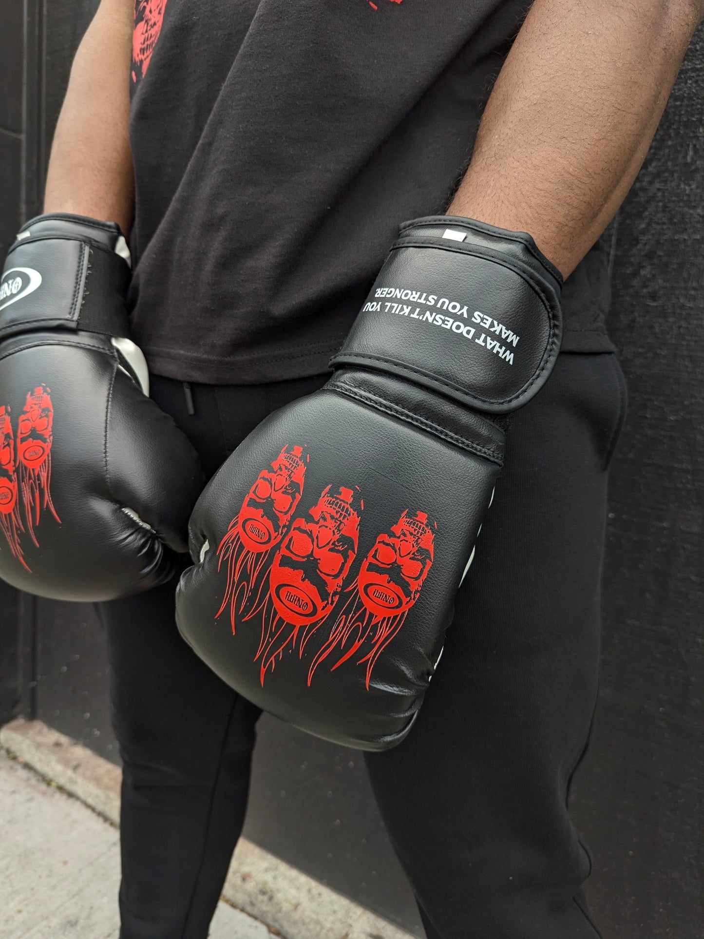 What doesn't kill you - Boxing Gloves