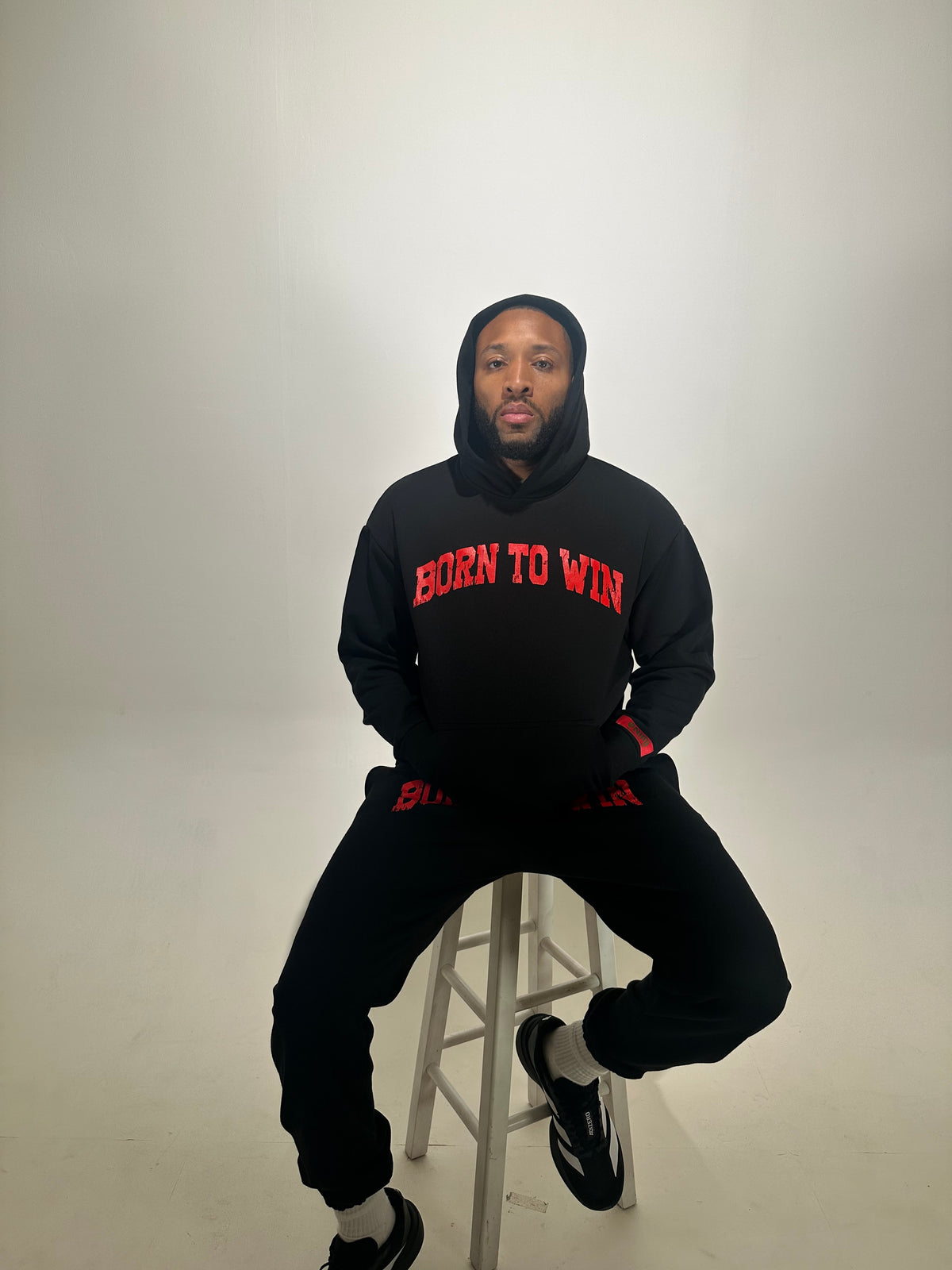 Born to win hoodie (Black)